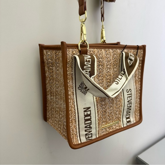 Steve Madden Bwebber crossbody bag - Picture 13 of 16